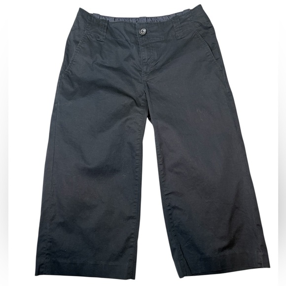 Banana Republic Navy Martin Stretch Wide Leg Cropped Capris. Size 2 - Picture 2 of 9